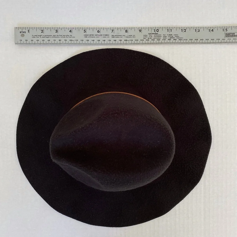 Black Hat with Faux Suede Band